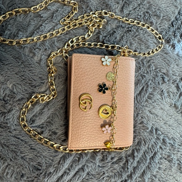 Gucci Women’s Double G Calf Leather Wallet in a Blush Pink! - Picture 13 of 15